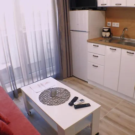 Апартаменты Bright&Modern studio with FREE parking до Очна клиника Света Петка УМБАЛ Света Марина Технически университет Варна